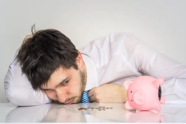 Ghid informativ: Opțiuni pentru persoanele cu istoric negativ